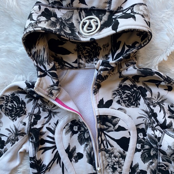 Lululemon Scuba Jacket - Picture 3 of 5